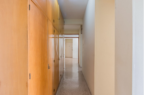 Departamento De 4 Ambientes En Venta, Temperley