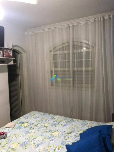 Excelente Sobrado Com 3 Dormitórios, 3 Vagas, 3 Banheiros Com Facil Acesso A Comércios E Principais Avenidas - So0846