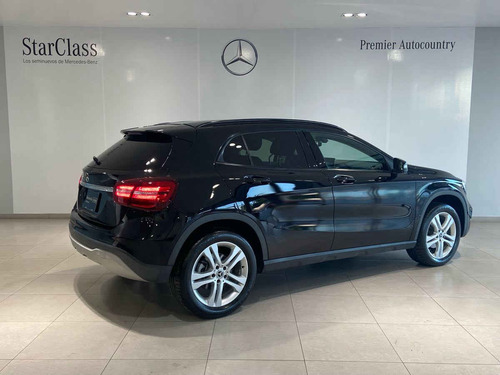 Imagen 5 de 14 de Mercedes-benz Clase Gla 2019 5p Gla 200 L4/1.6 Aut.