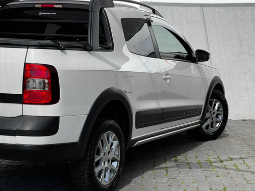 Volkswagen Saveiro 1.6 16v Cross Cab. Dupla Total Flex 2p