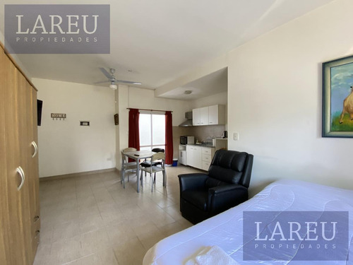 Imagen 4 de 14 de Departamento En Alquiler - Pilar