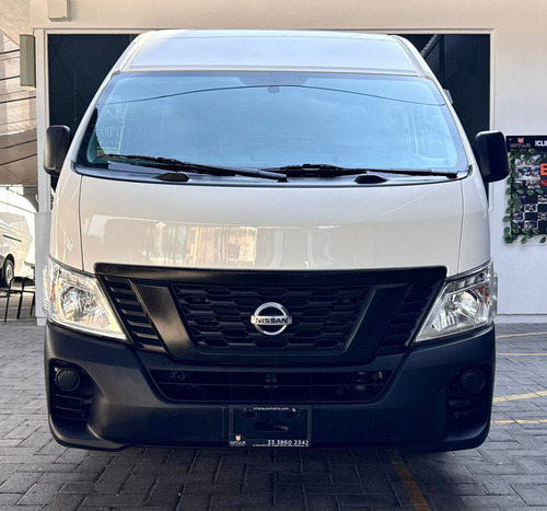 Nissan Urvan 2.5 Panel Amplia Aa Mt