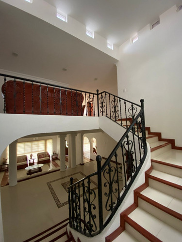 Residencia Lomas De Cocoyoc 5r 5b 4e Alberca Super Jardin