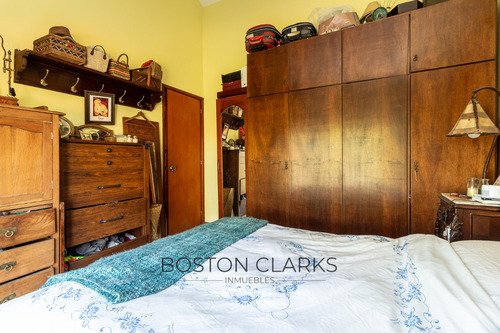 Casa En Venta En El Pinar De Tres Dormitorios Con Garage Y Amplio Patio