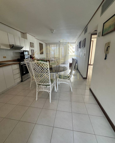Apartamento En Venta Ubicado En Camurí Grande Ref 2539