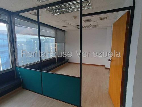 Oficina En Alquiler En Campo Alegre Mls 25-17676 Yf