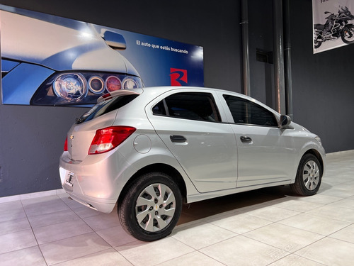 Imagen 3 de 8 de Chevrolet Onix Lt 1.4 98cv