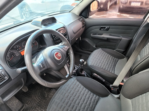 Imagen 15 de 25 de Fiat Palio Weekend Lock 2016