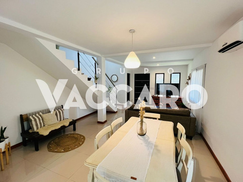 Imagen 12 de 25 de Hermosa Casa En Barrio Cerrado