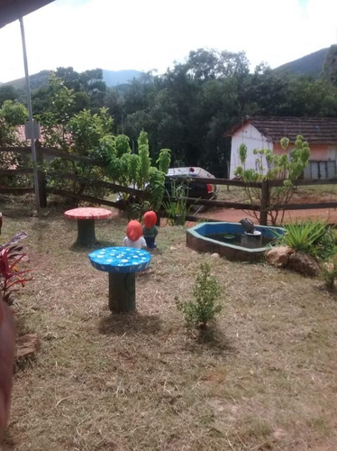 Chácara No Bairro Nogueira Em Aiuruoca Mg, Perto De Alagoa , Lugar De Lindas Cachoeiras, Casa Com 03 Quartos, Terreno Com 2.000 M2. - 330