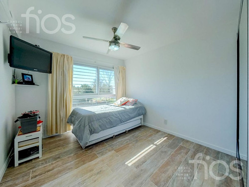 Imagen 21 de 28 de Venta Casa De 3 Dormitorios Con Parque Piscina Cochera En Funes