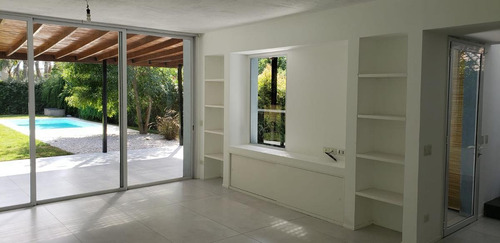 Imagen 7 de 30 de Hermosa Casa En Venta - Santa Maria De Los Olivos