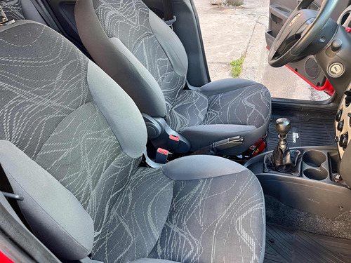 Imagen 6 de 13 de Fiat Palio 2015 1.4 Fire Pack Seg. Confort