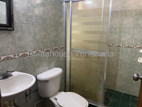 Ms Cómodo Apartamento De 3 Habitaciones, Con Closet, Tanque De Agua Y Bomba De Agua, Balcón Cerca Del Portón , Excelente Condominio Y Vigilancia Cerca De La Ujap . Semi Amoblado. Poblado San Diego