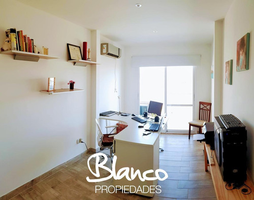 A Laguna! Venta De Excelente Propiedad De Dos Plantas Dentro Del Barrio San Matías