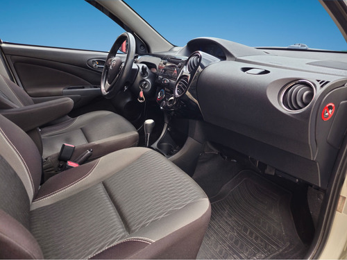 Toyota Etios 1.5 XLS 16V FLEX 4P AUTOMÁTICO