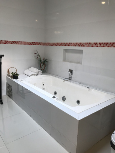 Descubre Tu Hogar Ideal En Bugambilias, Zapopan