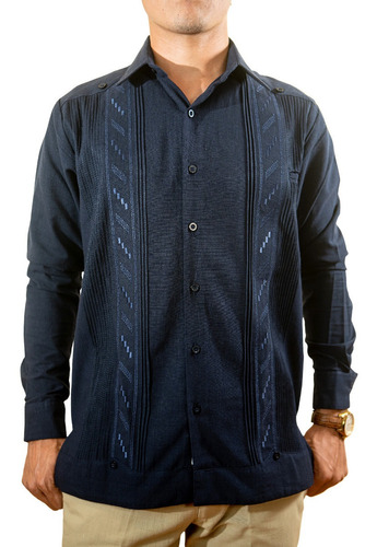 Guayabera Yucateca Azul Marino, Con Bordados En Pecho