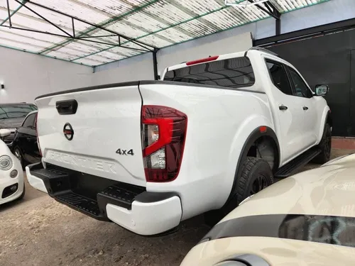 Nissan Frontier 4.0 Pro-4x V6 4x4 At