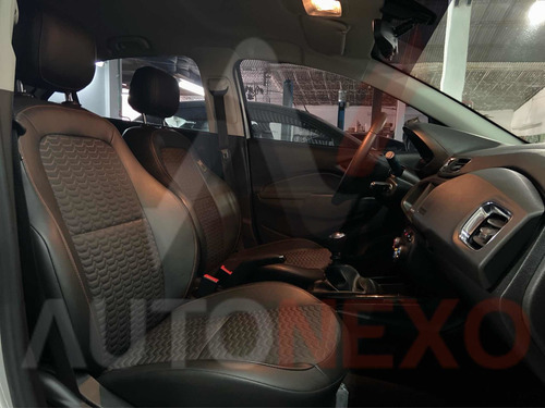 Imagen 10 de 14 de Chevrolet Onix 1.4 Ltz 98cv 2017