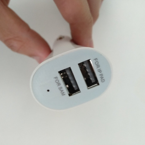 Imagem 3 de 5 de Adaptador Carregador Veicular Usb Plug Para Celular Tablet
