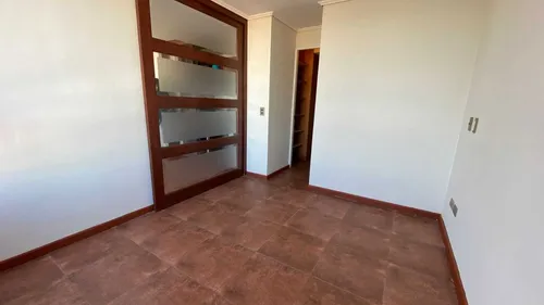 Vivir Al Limite De Ñuñoa, Metro Irarrázaval (98921)