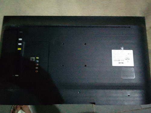 Imagem 2 de 2 de Tv Samsung Un32j4290ag Com Tela Quebrada