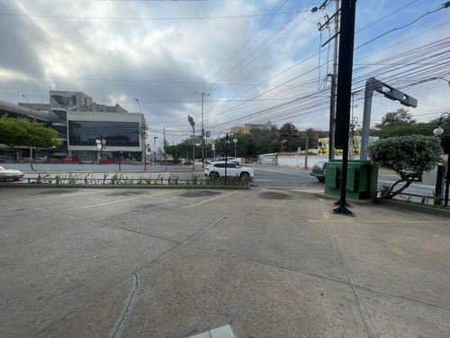 Local Comercial, Avenida Principal De Lechería, C.c. El Timón, Lechería, Alquiler