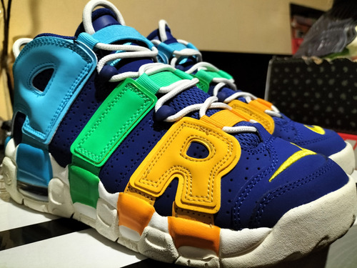 Tenis Air More Uptempo Multicolor Talla 24cm