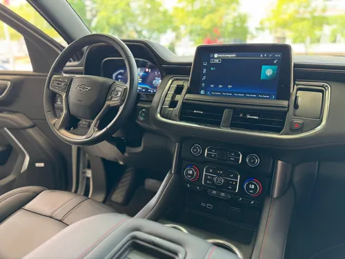 Chevrolet Suburban 5.3 Rst 4X4 At