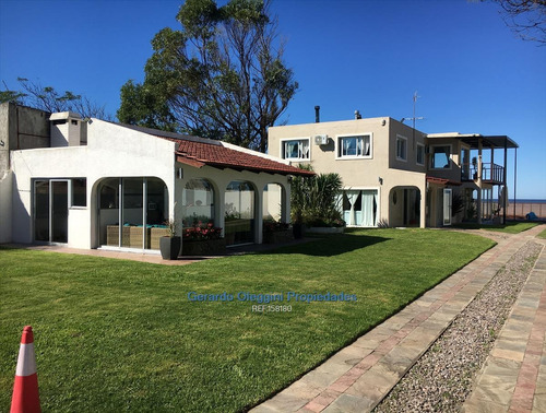Imagen 3 de 22 de Venta Casa Frente A La Playa 3 Dormitorios 3 Baños Piscina