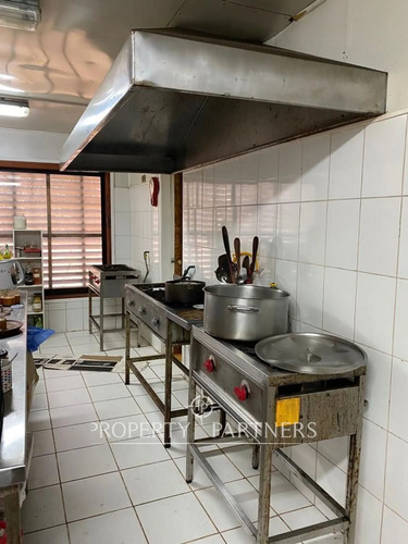Fabrica Con Sala De Ventas En Parcela Orilla C...