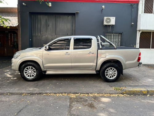 Imagen 2 de 21 de Toyota Hilux 4x2 C/d Srv 3.0 Tdi C/cue