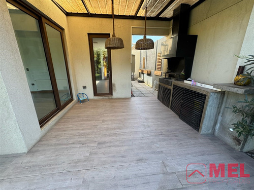 Casa En Arriendo De 3 Dorm. Mas Serv Piedra Roja En Chicureo