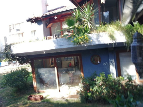 Casa En Venta De 5 Dorm. En Lo Barnechea