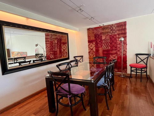 Remodelado 4 Dormitorios + 3 Baños + Servicios!