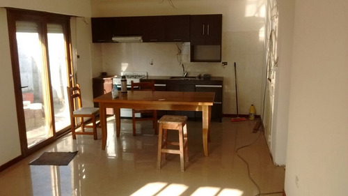 Imagen 6 de 9 de Casa En Calle Pratt 170. A Estrenar.2 Dormitorios.