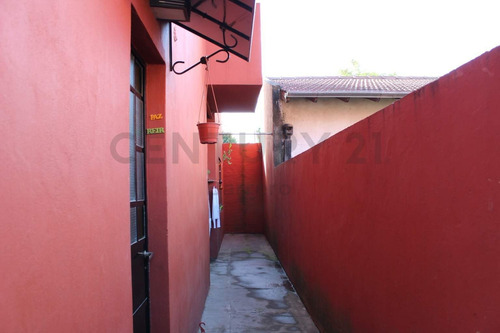 Imagen 10 de 10 de Venta De Edificio En Block. 7 Departamentos Y 2 Locales.