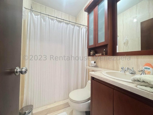 Apartamento En Alquiler En Lomas Del Sol 150mt2 3d 2b 3p