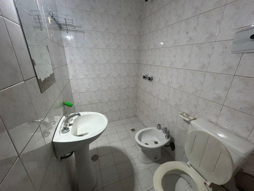 Importante Local En Venta/ Alquiler