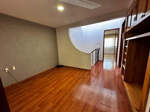 Casa En Renta En Metepec A 1 Cuadra De Av Comonfort Y Tollocan A 5 Min Town Square, En Privada