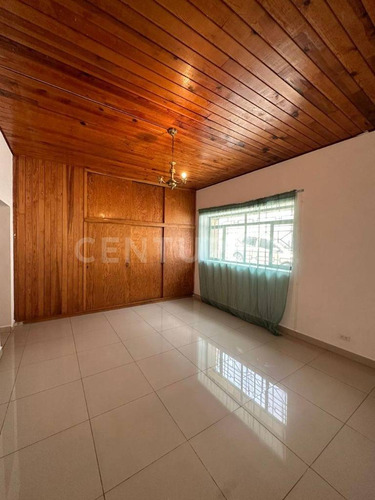Casa De 1 Piso En Colonia Centro En Parral, Chihuahua