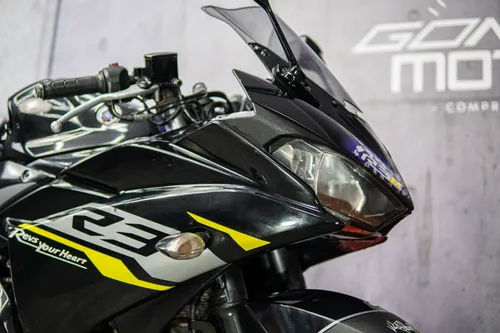 Yamaha R3 2015