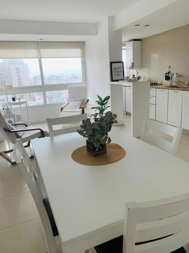 Imagen 4 de 10 de Departamento Para Alquilar En Mar Del Plata - Moderno Y Muy Luminoso