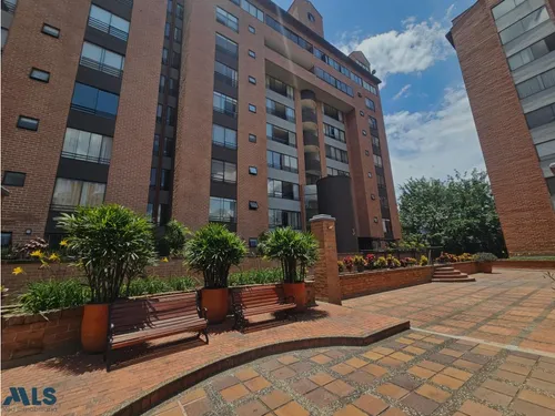 Amplios Espacios Y Excelente Ubicacion(mls#255253)