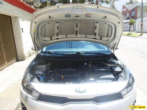 Kia Rio 1.4 Vibrant Mt Full Equipo