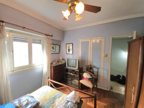 Venta Casa A Refaccionar Sobre Gran Lote Arbolado