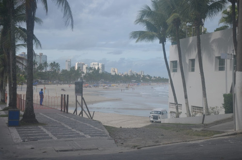 Ap Para Locação De Temporada,13 996028792 Pitangueiras/m
