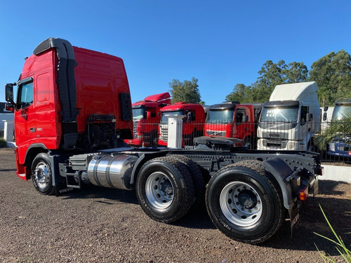 Imagem 4 de 14 de Volvo Fh 520 6x4 2010 Globetrotter Manual Revisado Completo