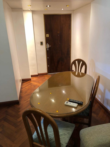 Dueño Alquila Departamento Muy Luminoso De 2 Ambientes En Tribunales Remodelado A Nuevo Con Todas Las Comodidades En Edificio De Categoría.